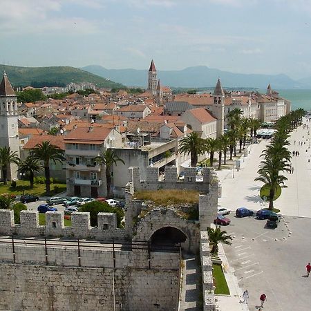 Apartment Fabijanko Oldtown Trogir Exterior foto