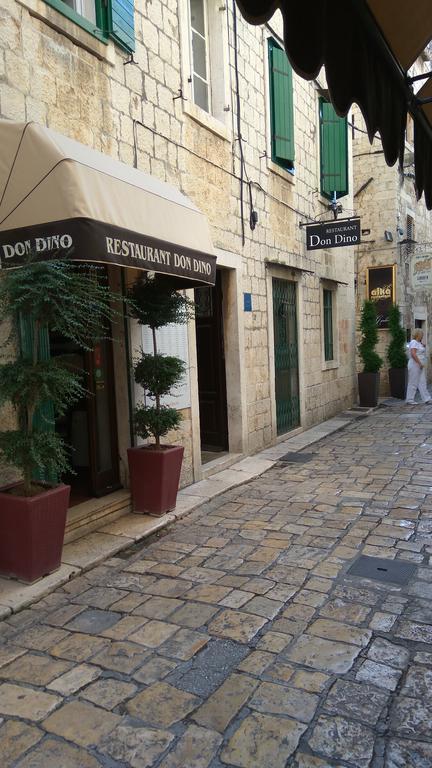 Apartment Fabijanko Oldtown Trogir Exterior foto